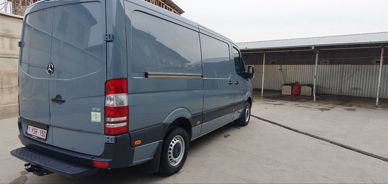 Mercedes benz sprinter