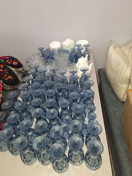 Kafe uchun idishlar toplami