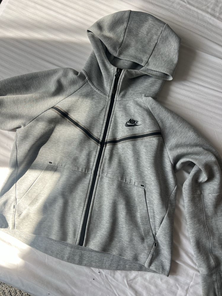 Nike tech оригинален