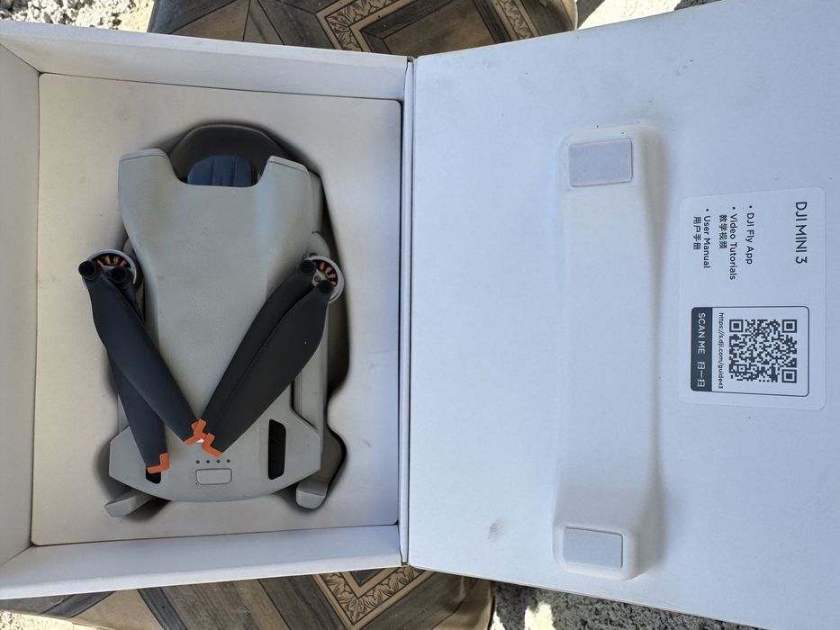 Drona DJI Mini 3 + Smart Controller, 4K HDR