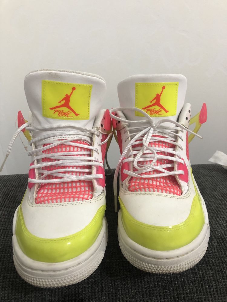 Jordan 4 Lemon Venom