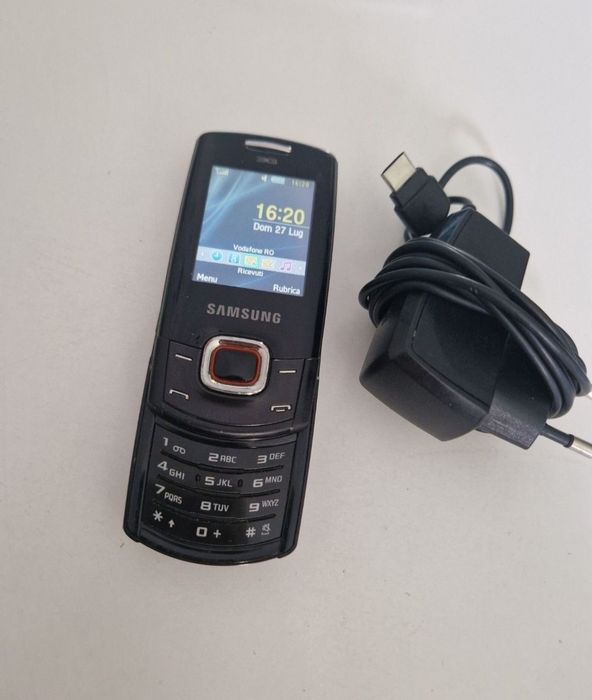 Telefon Samsung GT -C5130S  cu încărcător original