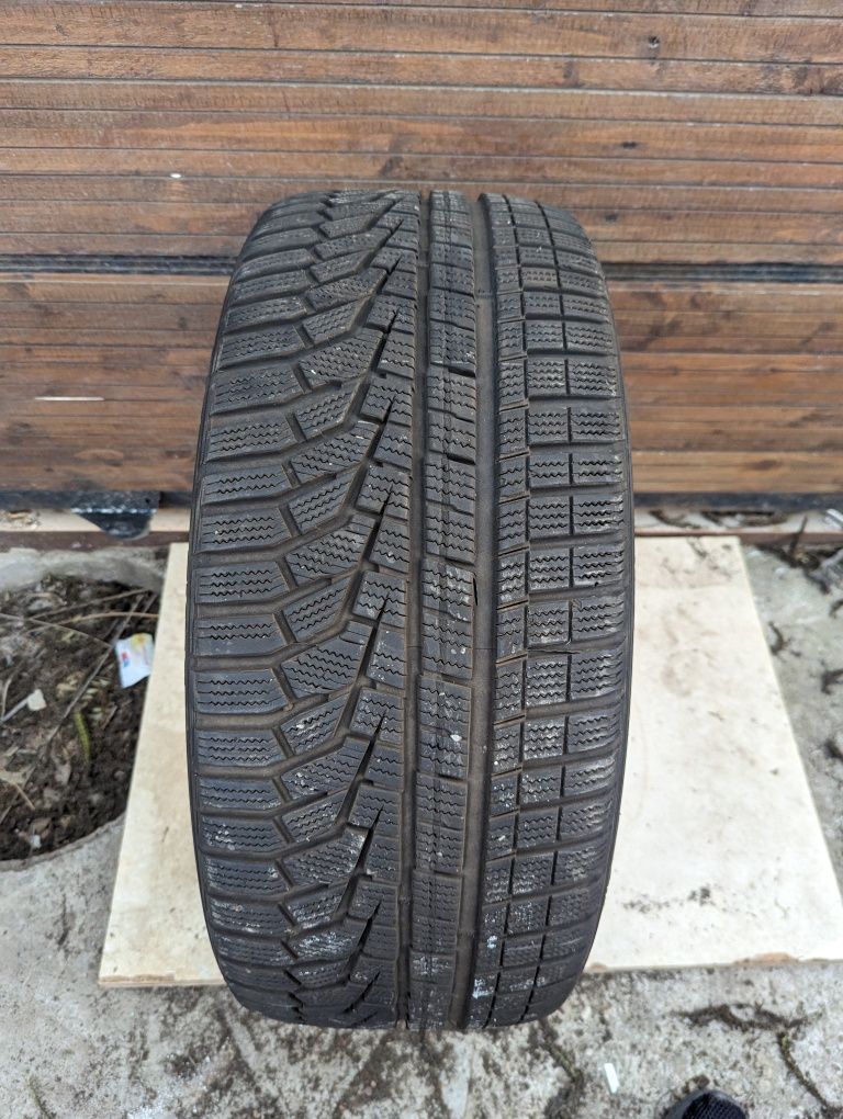 Anvelopa hankook 245/45 R19 iarna