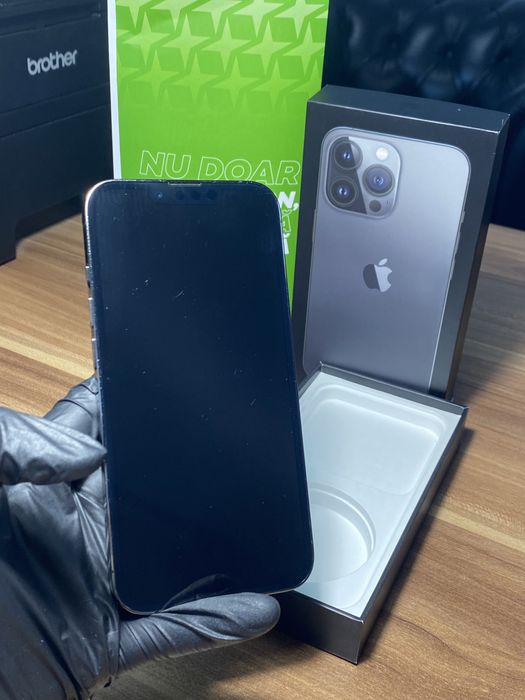 iPhone 13 Pro • 256 GB • Graphite