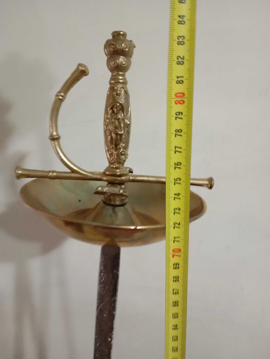 Паркетен пепелник - шпага