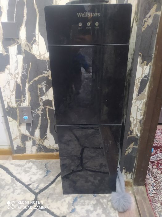 Продам кулер без фриона очень удобный горячая холодная средняя вода