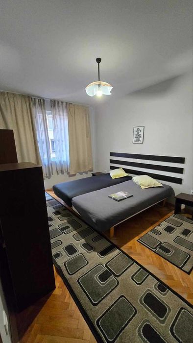 Дава се под наем Тристаен апартамент в Бургас, Братя Миладинови - 80 кв.м за 428.4 € - Снимка #1