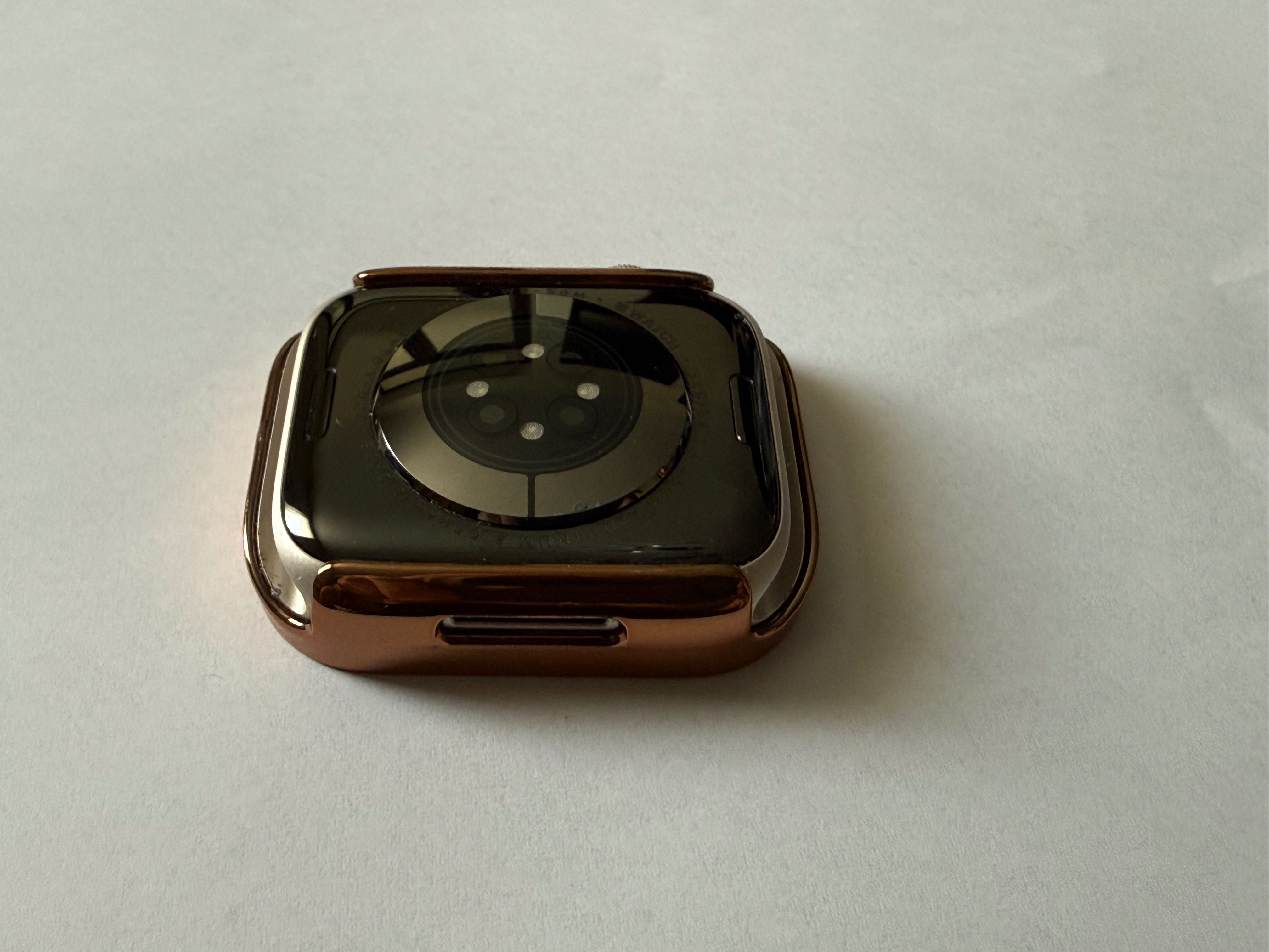 Apple Watch Series 7 GPS, 45mm Starlight, MKN63BS/A+аксесоари