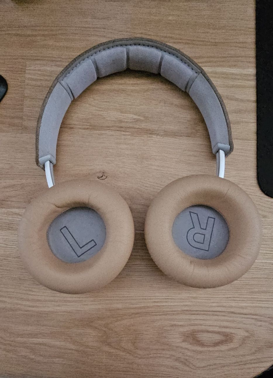 Casti Bang and Olufsen Beoplay H9i usb C