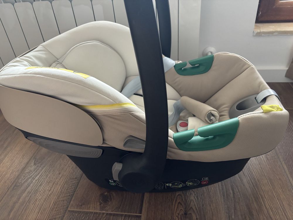 Cybex Стол за кола Aton S2 i-Size (0-13 кг.) Seashell Beige