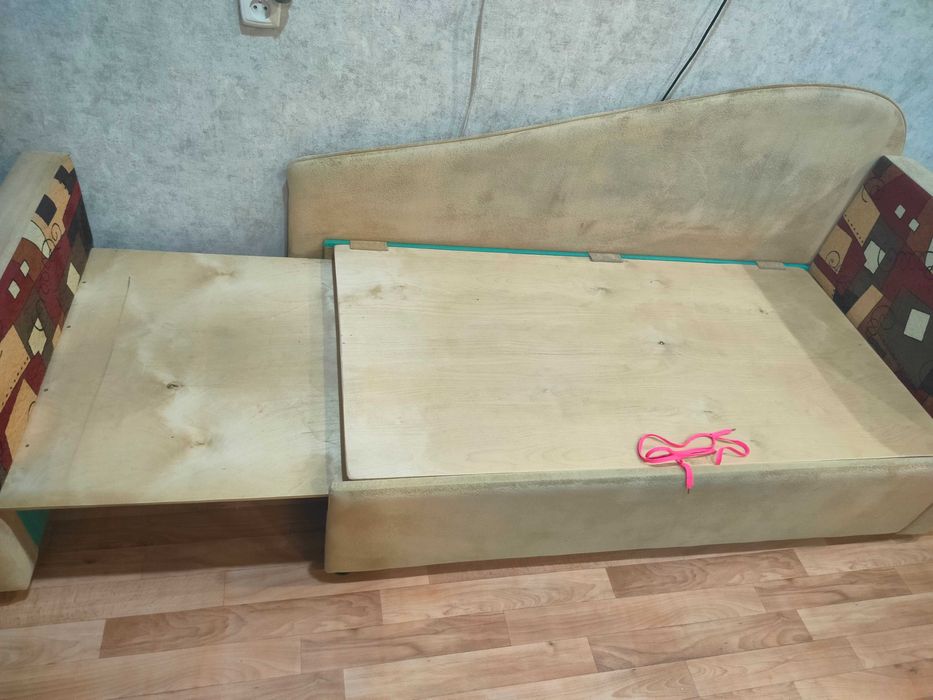 Диван подростковый