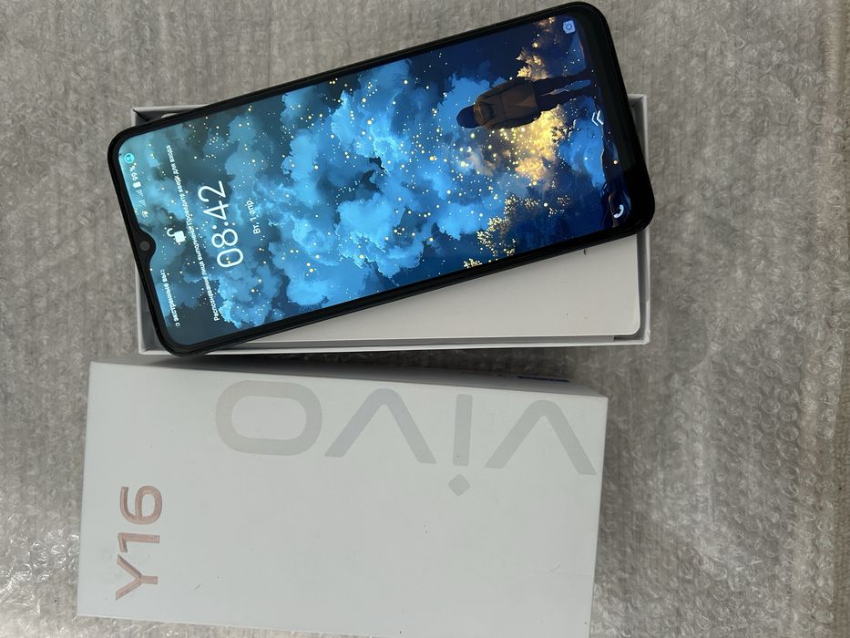 Продам смартфон Vivo Y16