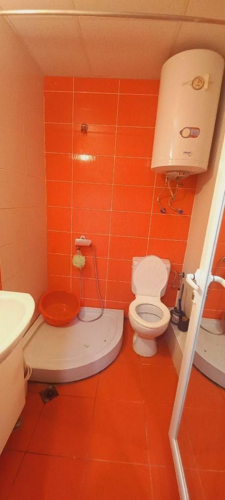 Дава се под наем Тристаен апартамент в Бургас, Център - 74 кв.м за 357 € - Снимка #5