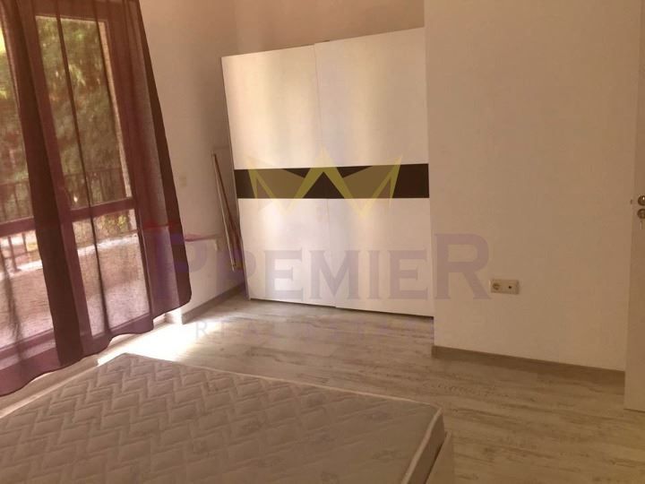 Дава се под наем Двустаен апартамент в Варна, Цветен квартал - 72 кв.м за 400 € - Снимка #3