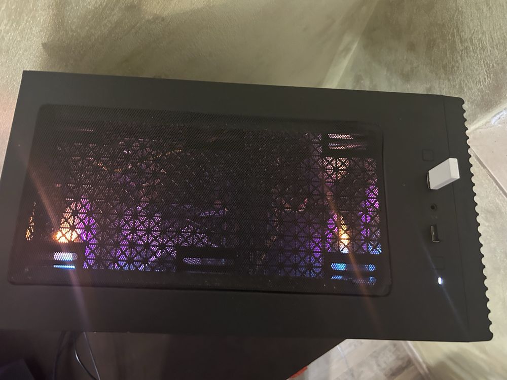 Гейминг компютър с RTX 3060, Ryzen 5 5600X, 16GB ram 3200mhz