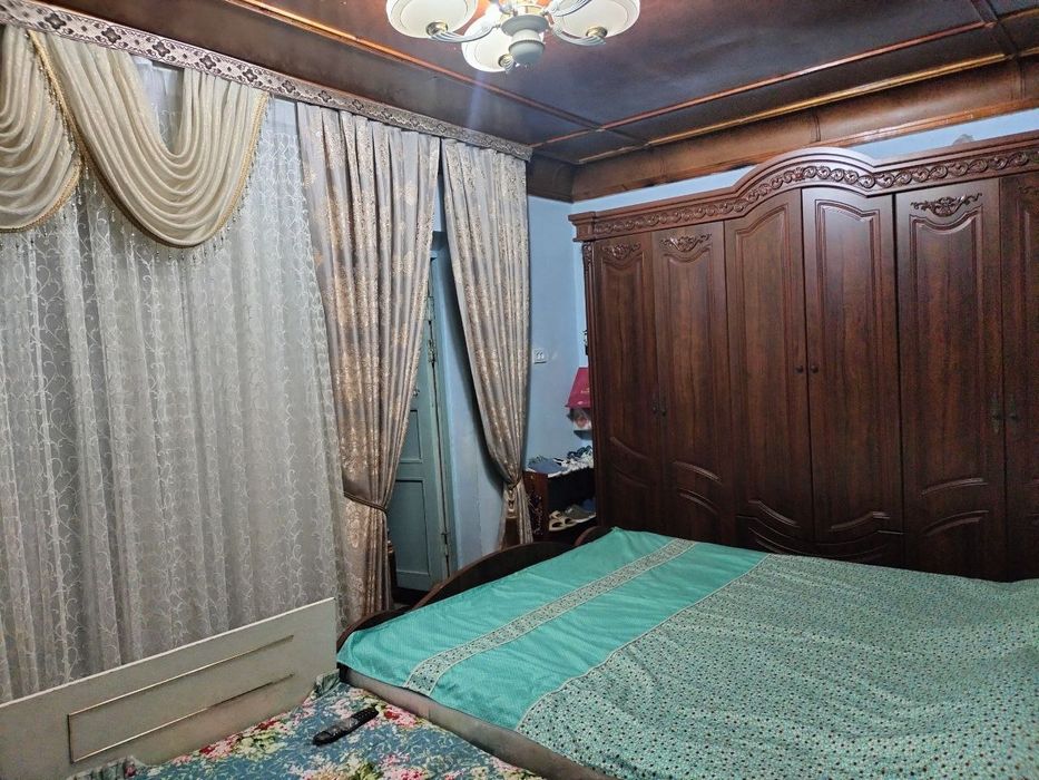 Келес. Санатория. 3 сўтик. 2 та хона. Йўл юзида жоелашкан.