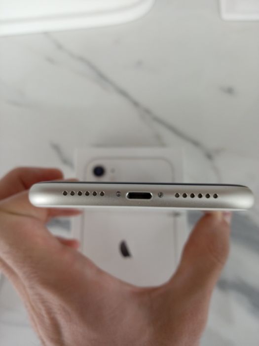 Iphone 11 sotiladi