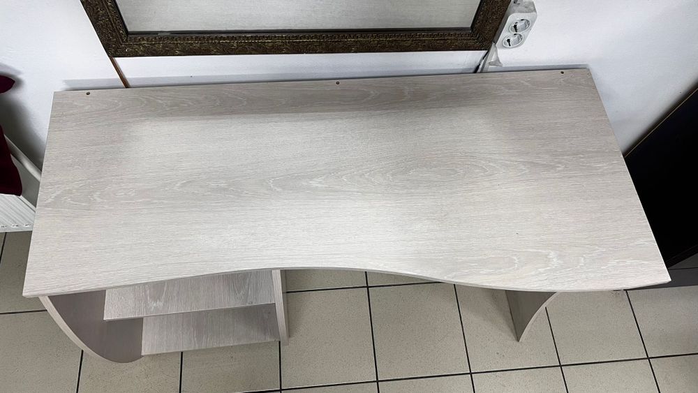 birou Casa Rusu  ,foarte putin utilizat