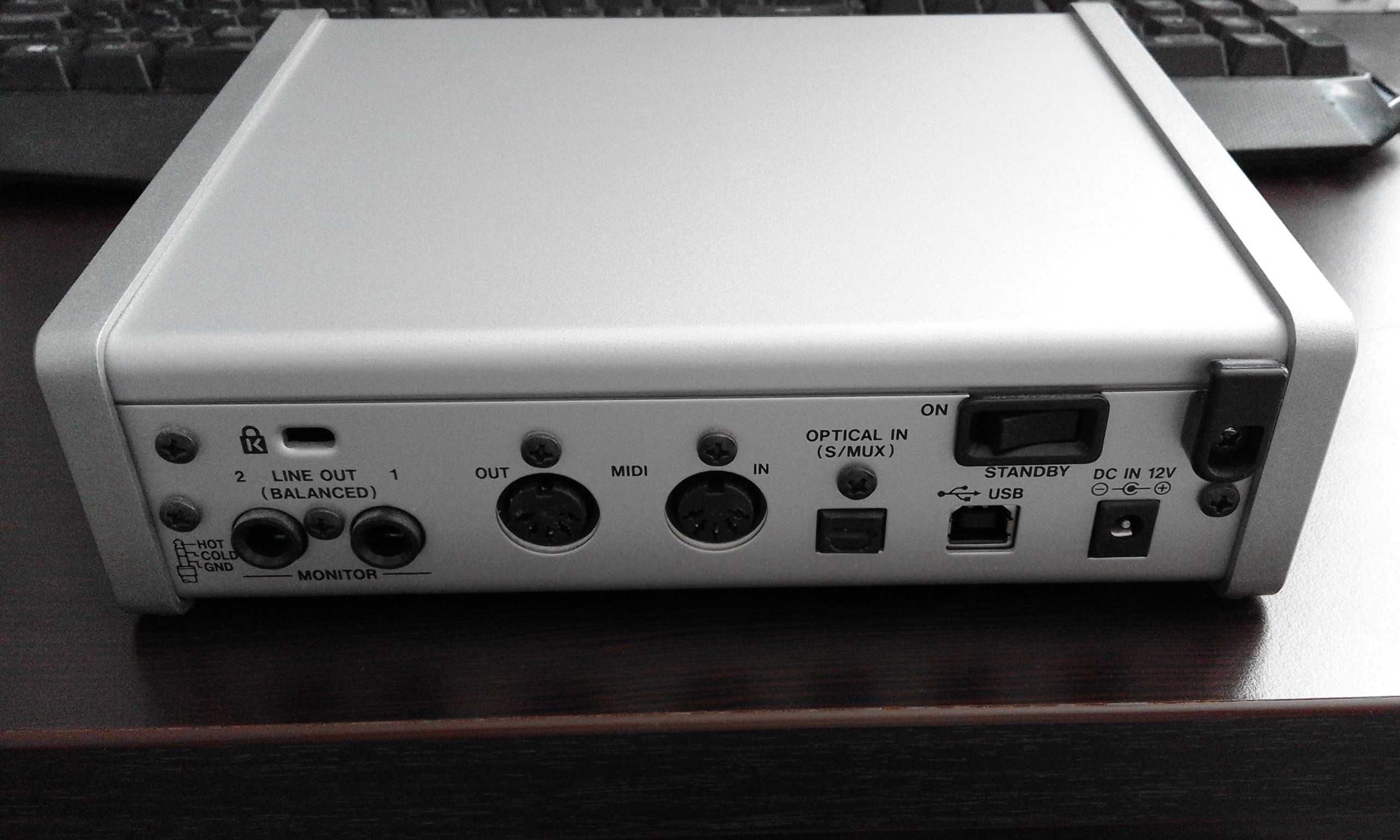 Звукова карта Tascam SERIES 102I