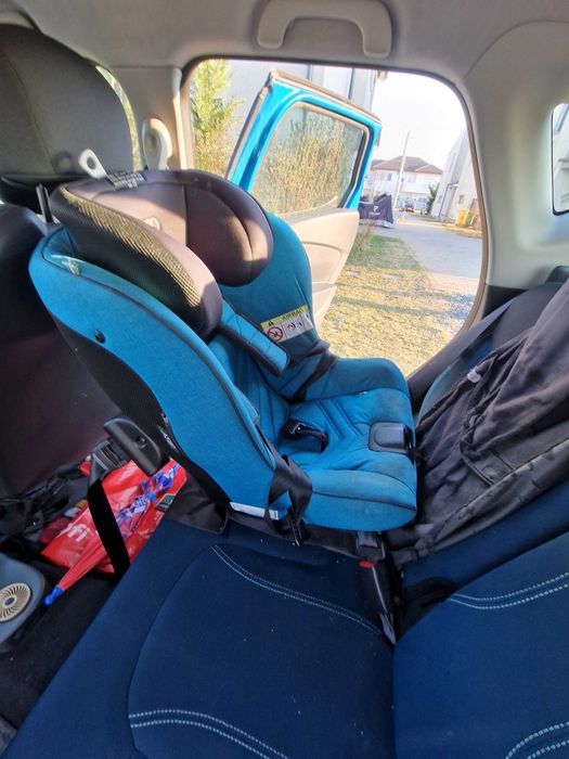 Vând scaun copil Axkid minikid + cadou oglinda