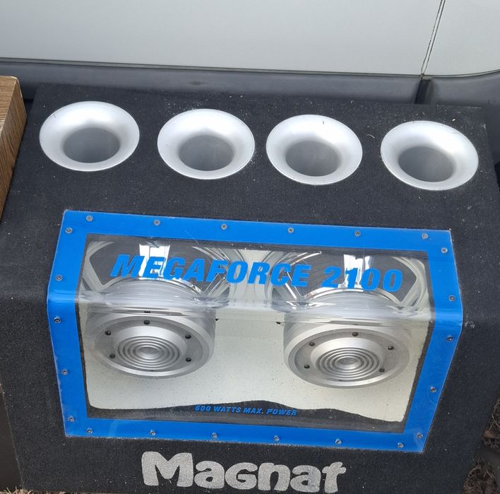 Бас каса MAGNAT 2100