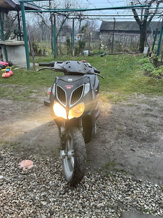 Vand/schimb Aprilia sportcity 250