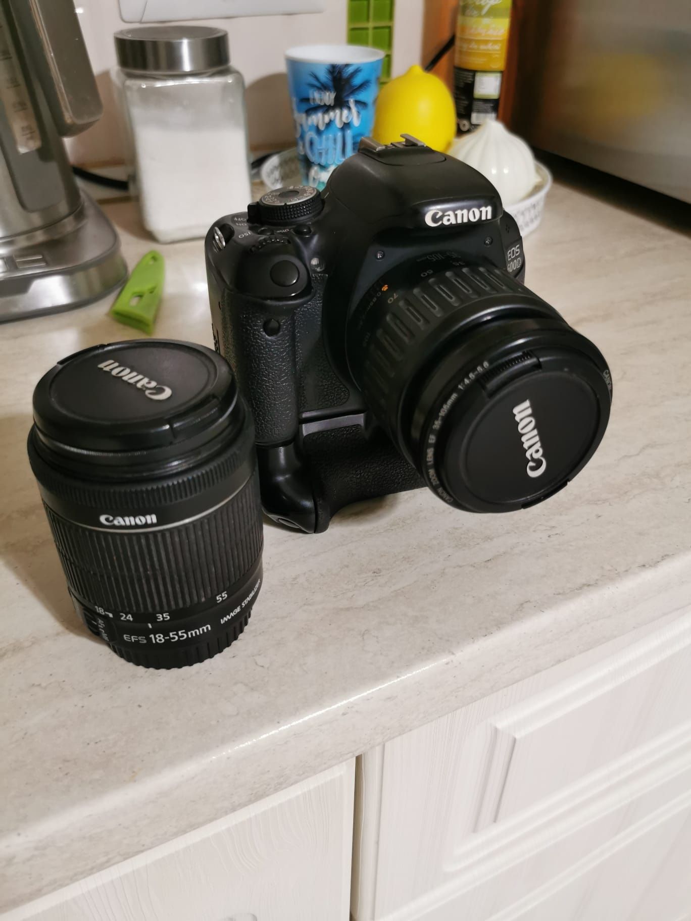 Aparat foto dslr Canon 600d grip 4 baterii obiective 18-55 și 35-105