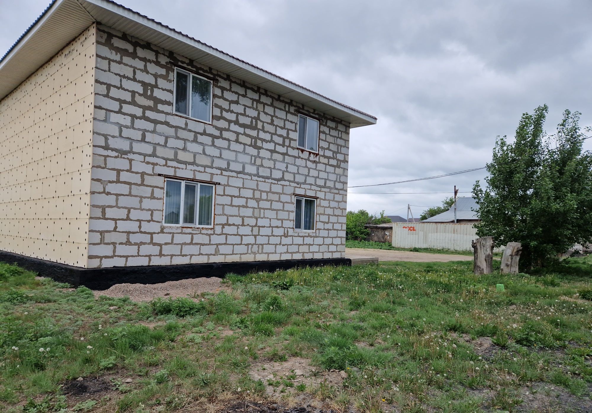 Продаётся двухэтажный дом