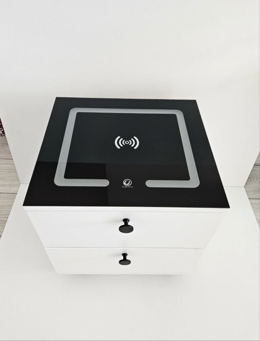 Умная тумбочка с безпроводной зарядкой и подсветкой