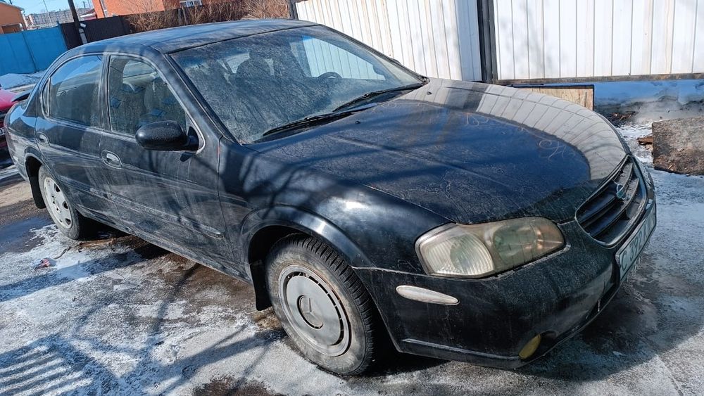 Продам машину Нисан