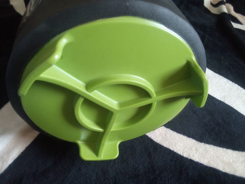 Recipient portabil pentru duș