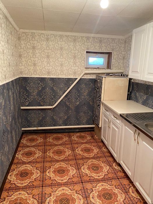 Сдам однокомнатную времянку в районе 11мкр, малосемейным