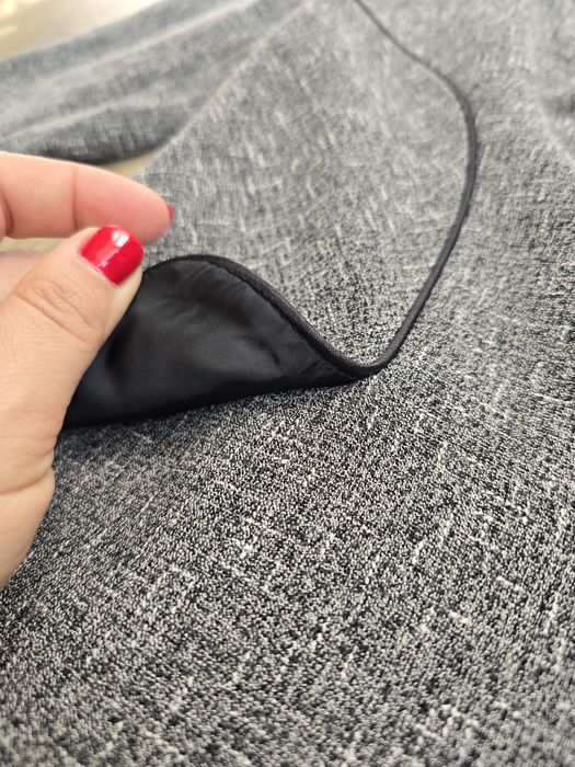 Дамски костюм с вълна