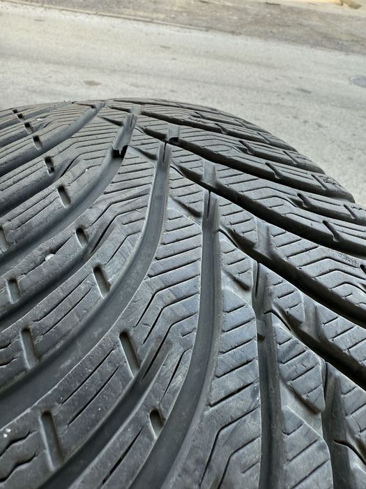Продавам 4 зимни гуми 225/45/17