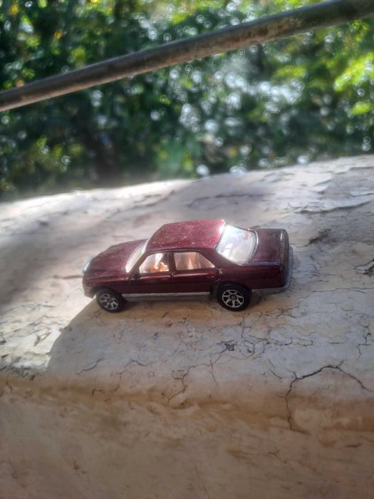 Стари метални Matchbox & Hotwheels колички модели