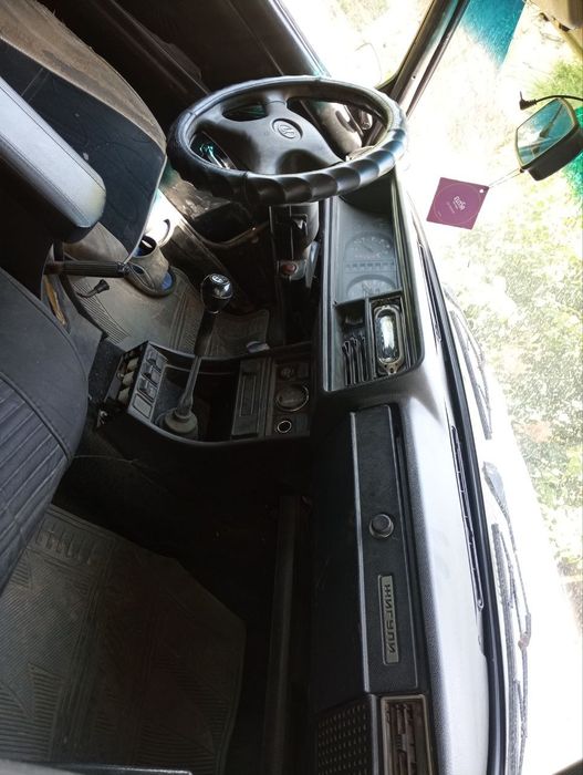 Vaz 2107 sotiladi