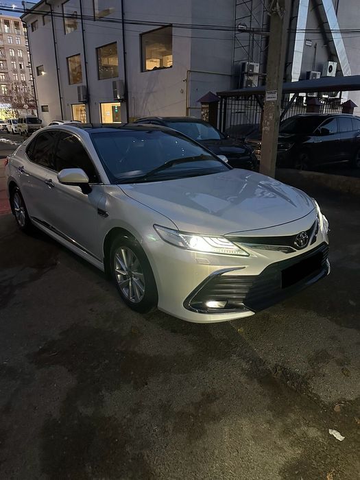 Продается Toyota Camry 2023