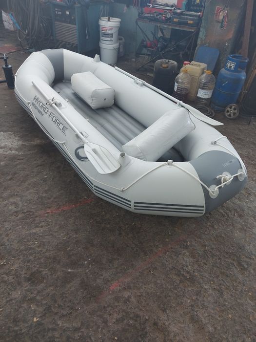 Лодка, ел. Двигател и др. За риболов