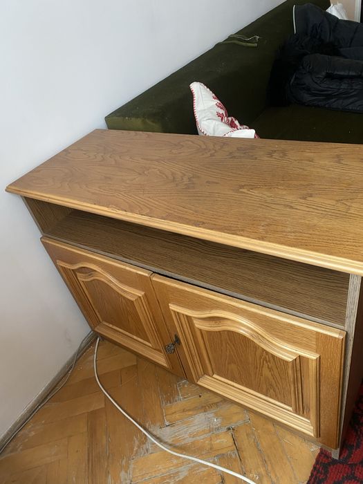 Vand mobila de  sufragerie + o comda telwvizor din lemn, lungime 4 m,