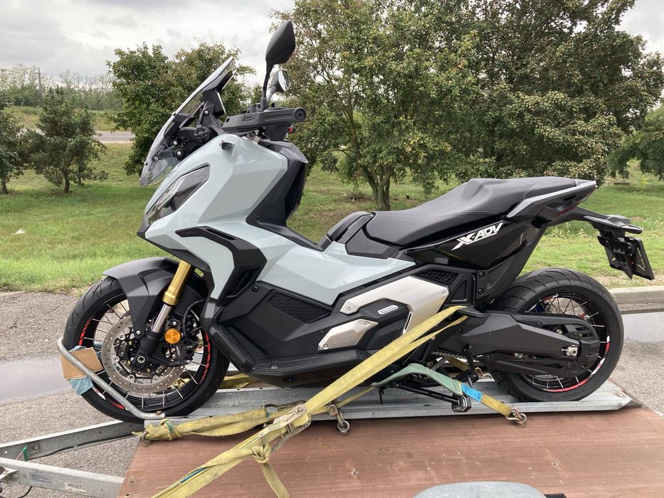 Honda X-ADV  2024 - 750 cm - Automat- Garantie