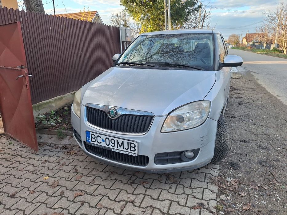 Vând o skoda Fabia 1.2 motor benzina