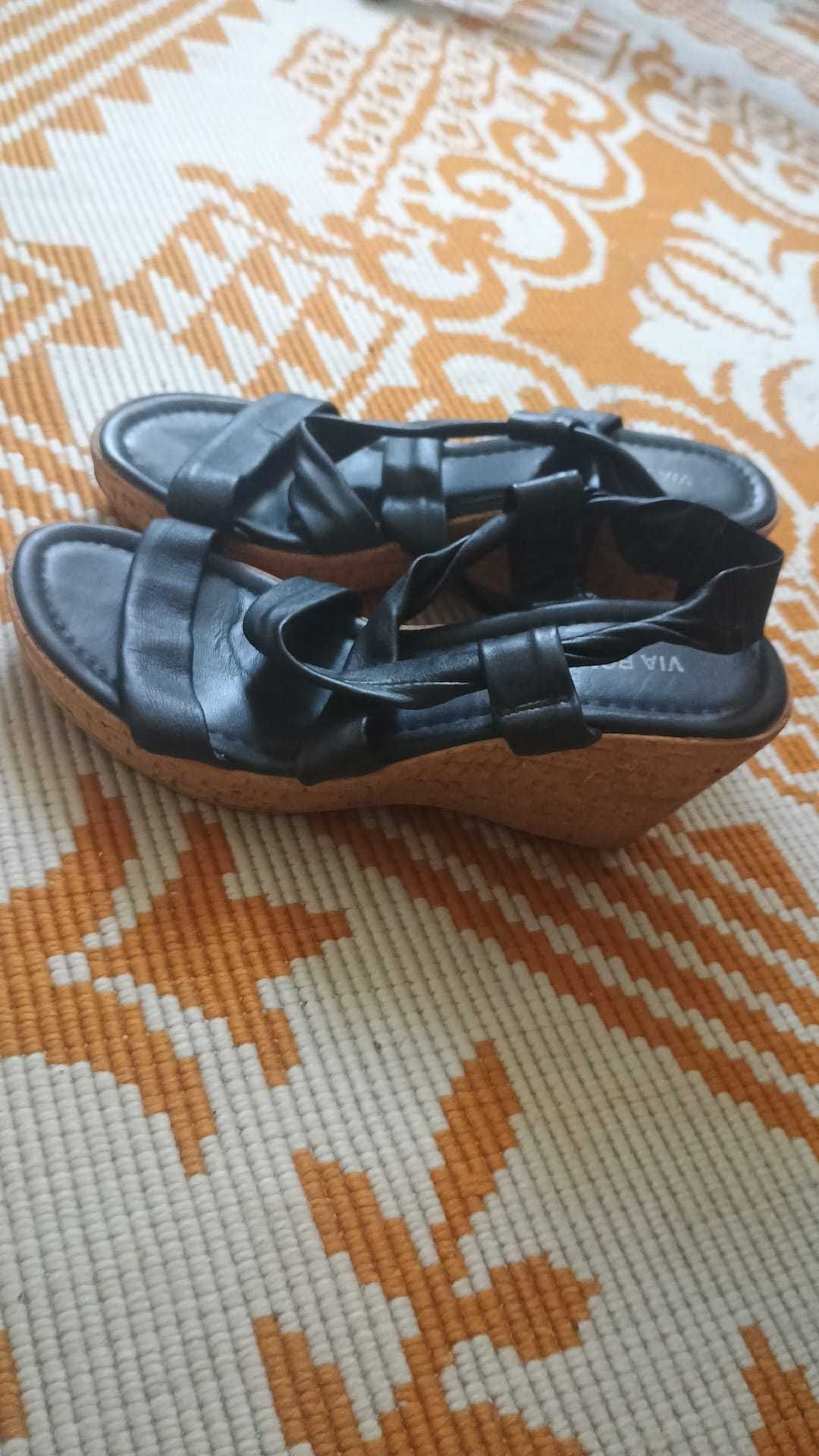 Sandale cu talpa ortopedica