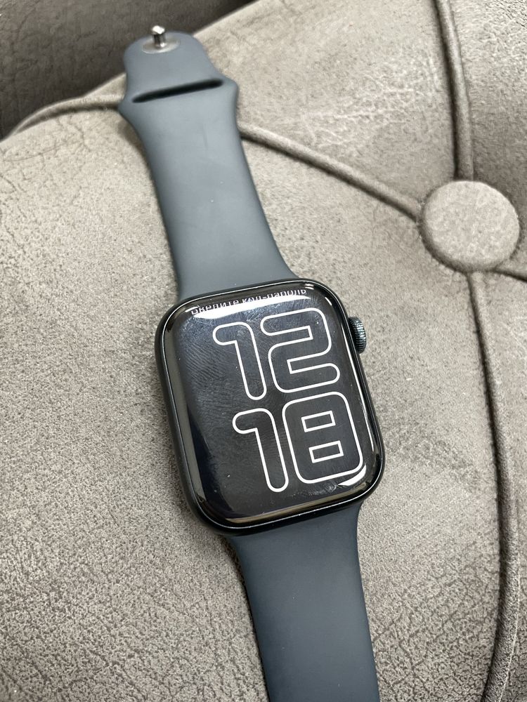 Apple watch 7, 45mm, 85