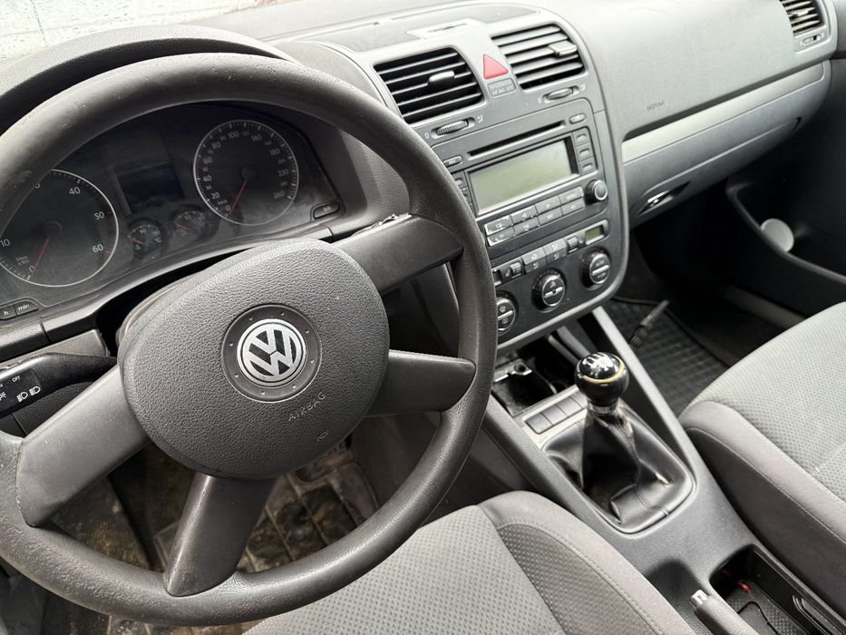 Volkswagen Golf 5 1.9Diesel fara acte