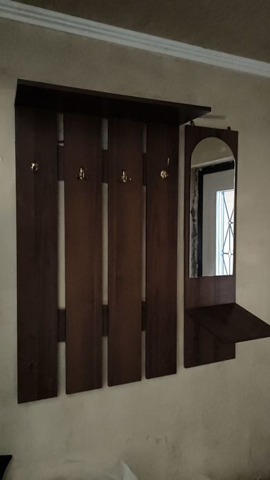 Вешалка в прихожку