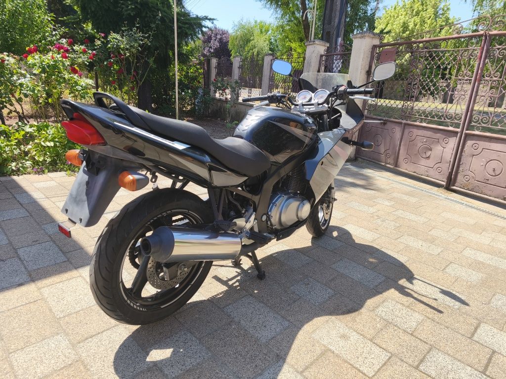 Suzuki GS500FU, cat. A2