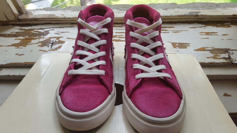 Converse nr. 32, interior 21 cm, piele întoarsă roz inchis