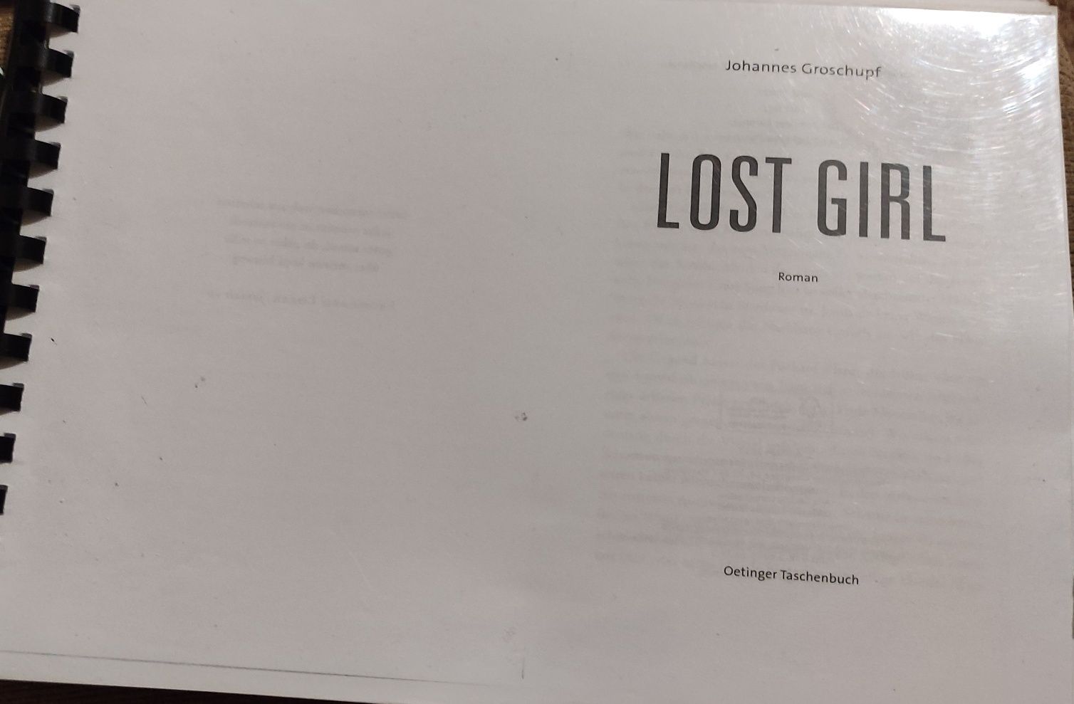 Книга "Lost Girl" на немски език