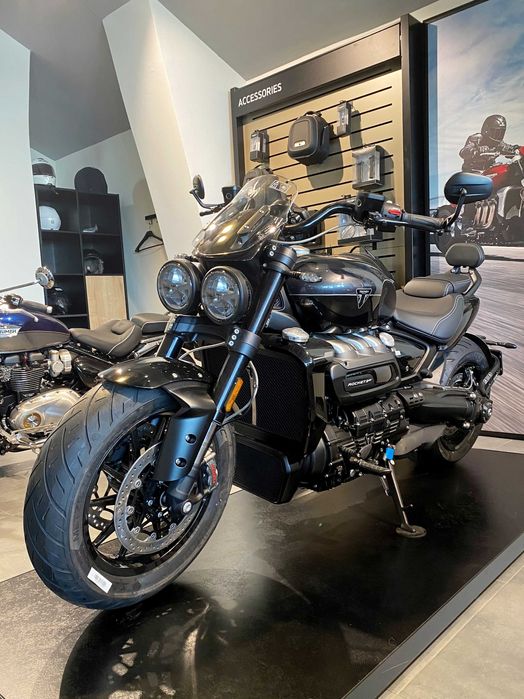 Motocicleta Triumph Rocket 3 Storm GT 2025 Rate | Leasing