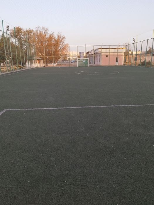 Suniy stadion chimi 43x23 gazon